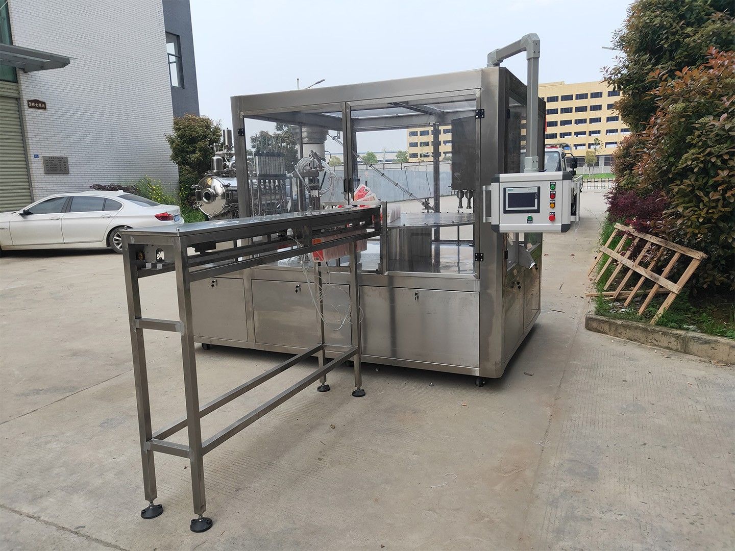 1733463139904382.jpg LG-620 吸嘴袋灌裝旋蓋機 (2).jpg